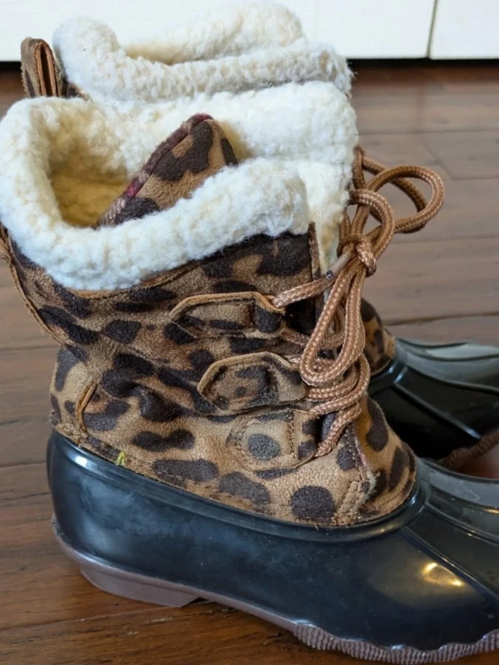 Jessica Carlyle Brown cheetah Leopard Print Duck Boots Toddler Size 13